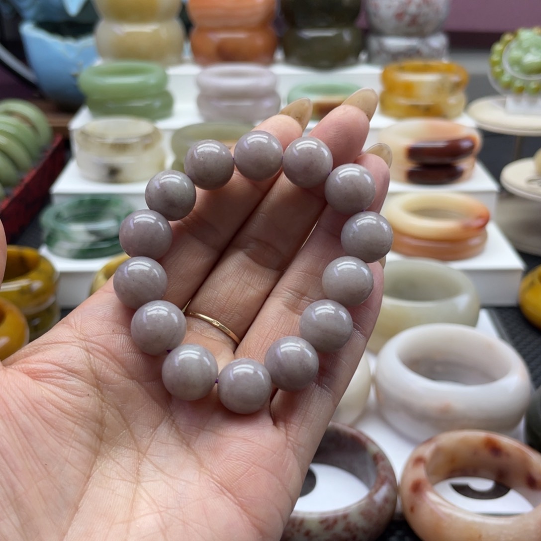 石英岩玉手镯未镶嵌