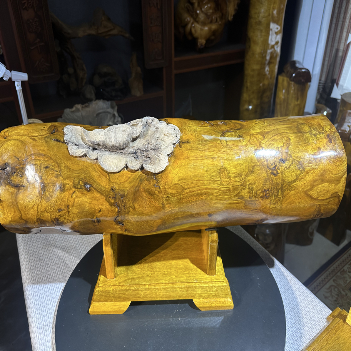 金丝楠木小叶桢楠瘤疤瘤花横财摆件整木整雕财运亨通