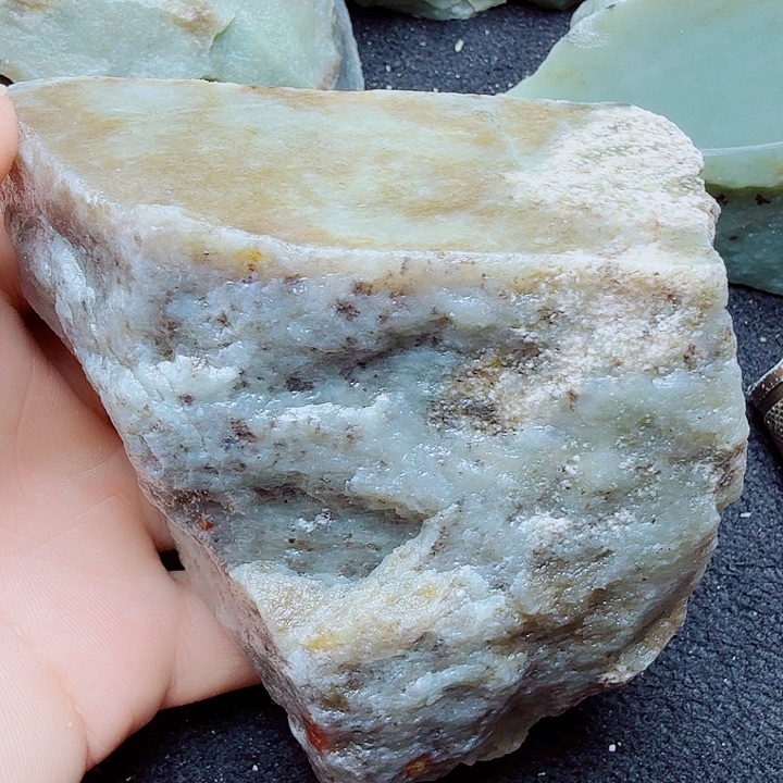 未镶嵌和田玉（糖玉）珠宝半成品