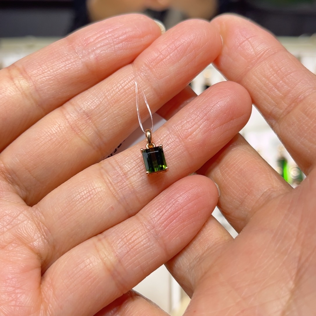 碧玺颈饰18K金镶嵌陆*