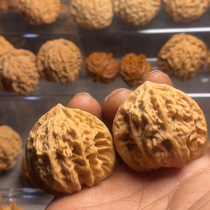 M***w吊坠文玩核桃43盘龙虎