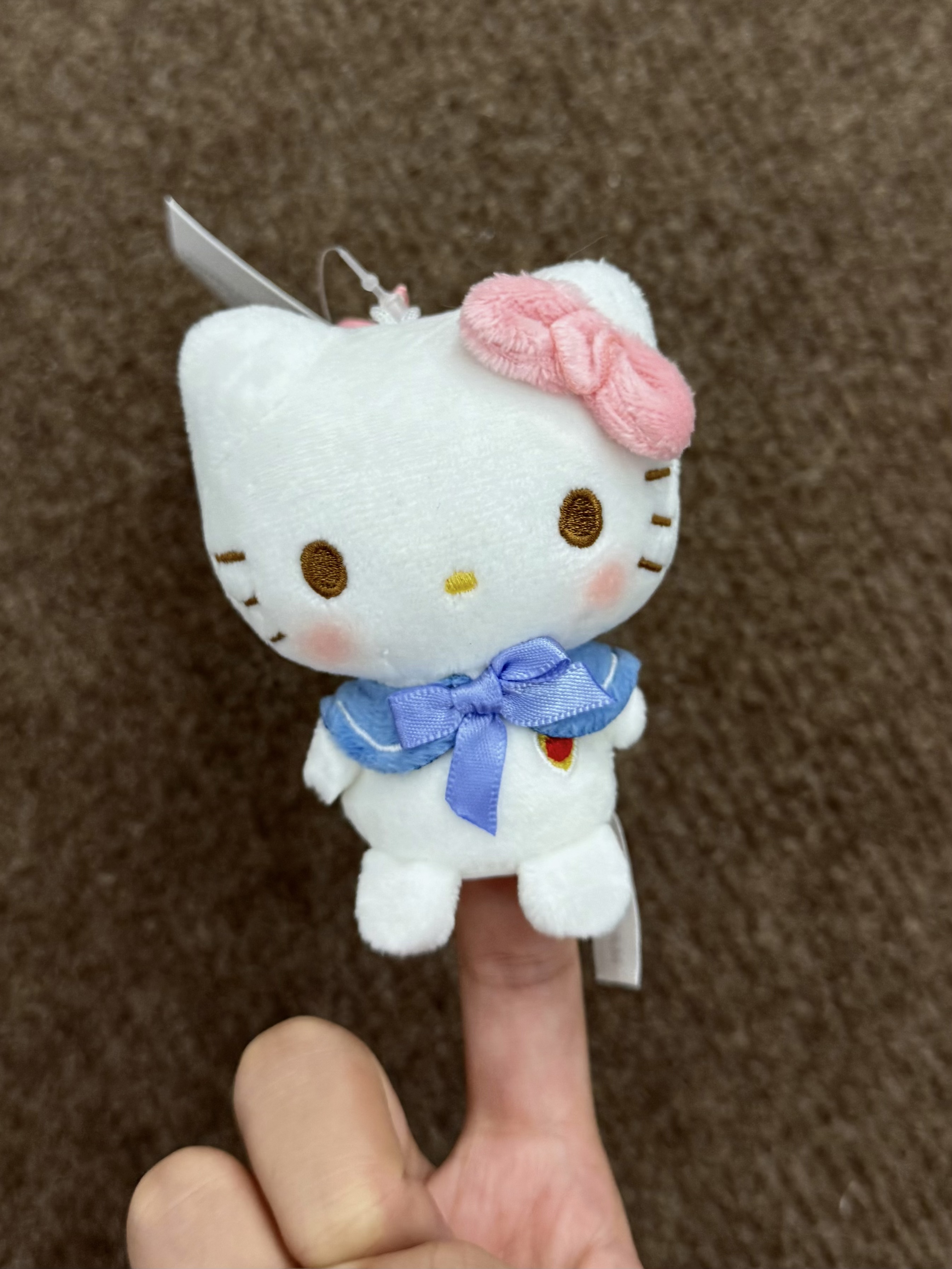 香港限定指尖玩偶helloKitty包包挂件可爱毛绒玩具挂饰kitty挂件