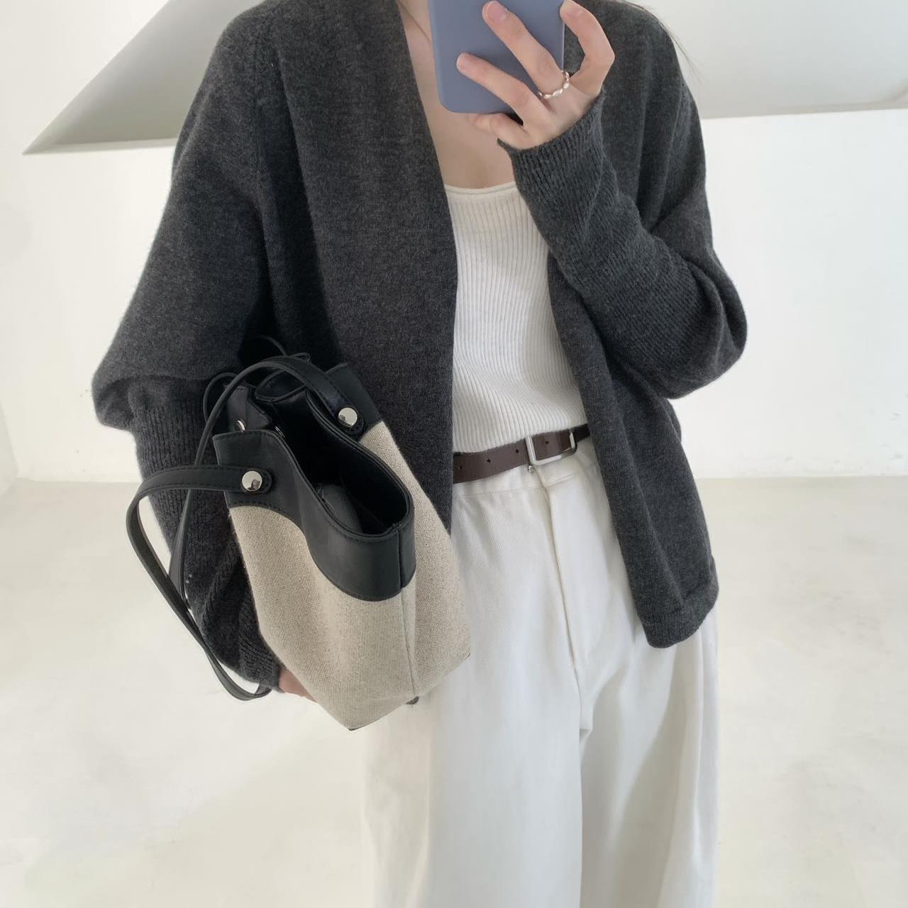木子静-「纸片外搭」设计感宽松慵懒风无扣针织外搭