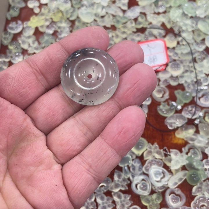 蛇纹石玉合金颈饰