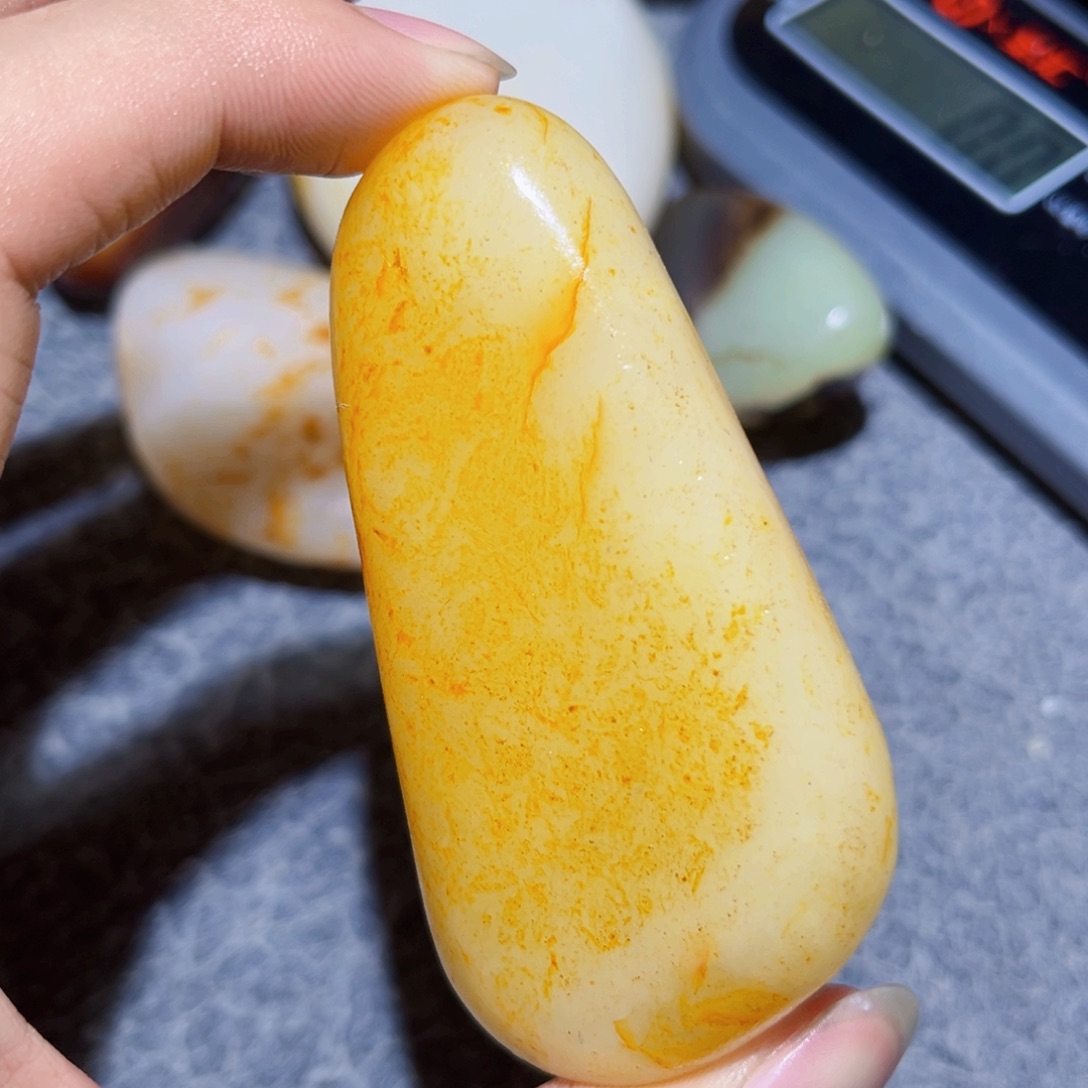 和田玉未镶嵌珠宝奇石