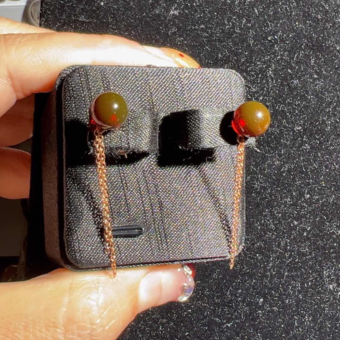 18K金镶嵌琥珀裸石红茶变色耳坠