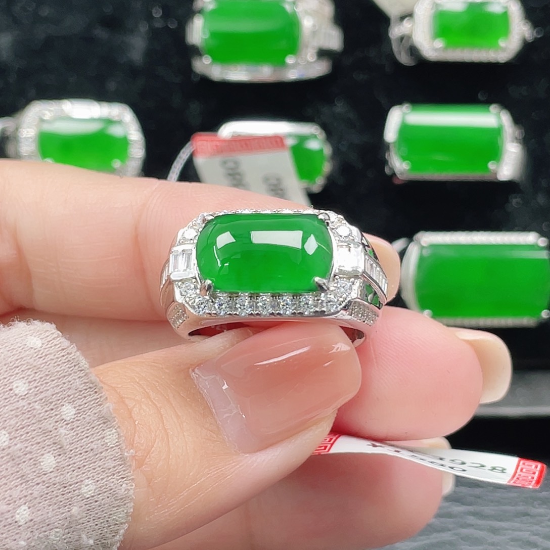 翡翠银S925镶嵌戒指天然A货翡翠没运费险3928