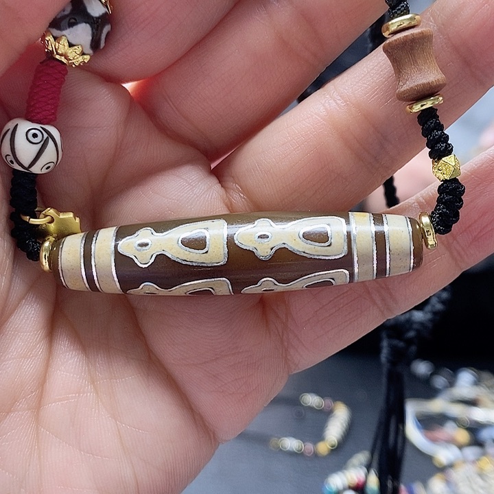 玛瑙/玉髓颈饰合金