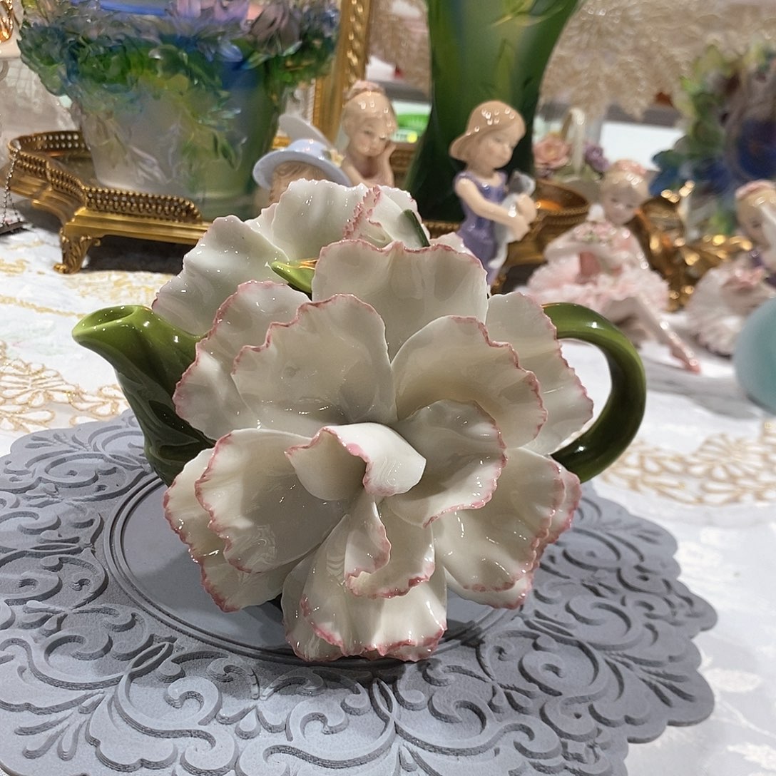 摆件骨瓷康乃馨花壶礼盒装