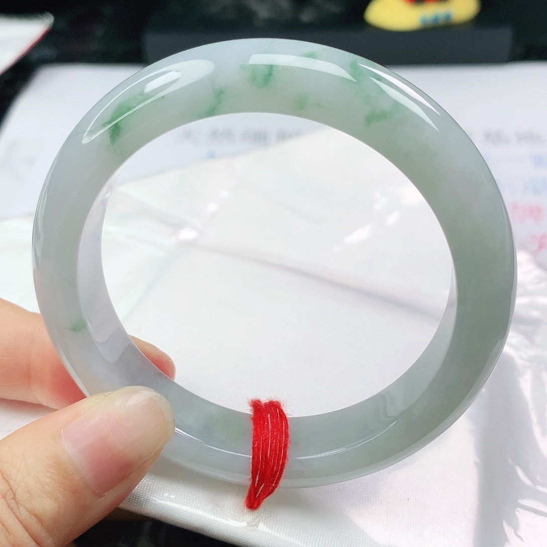 翡翠未镶嵌手镯正