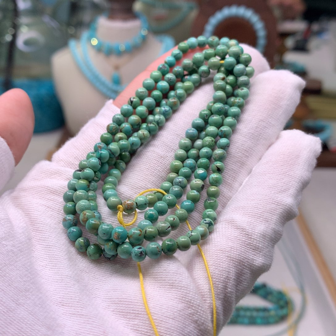 绿松石配饰未镶嵌