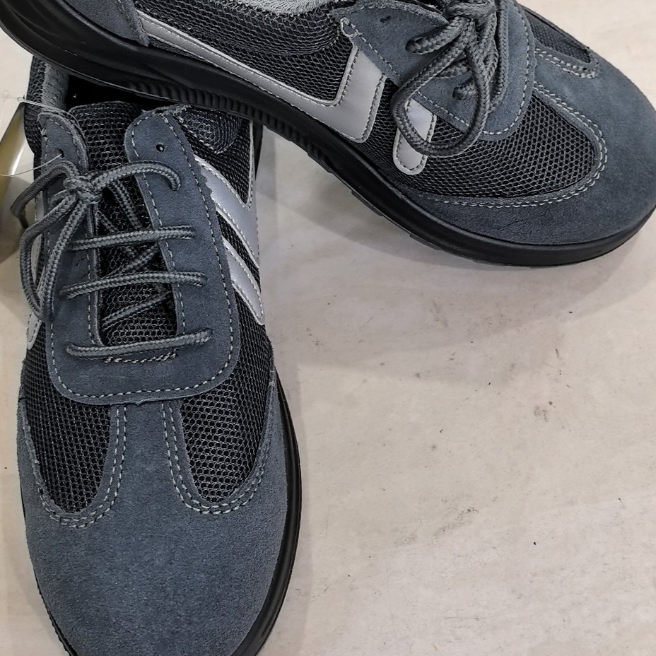 绝缘防砸塑钢头劳保鞋