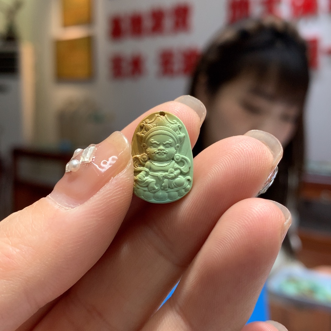 绿松石配饰未镶嵌
