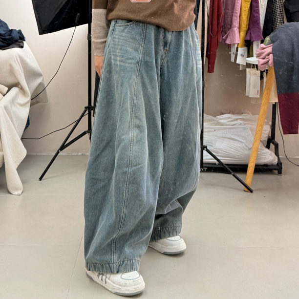 冬季加绒新款高腰宽松显瘦水洗弯刀牛仔裤女时尚个性阔腿裤百搭