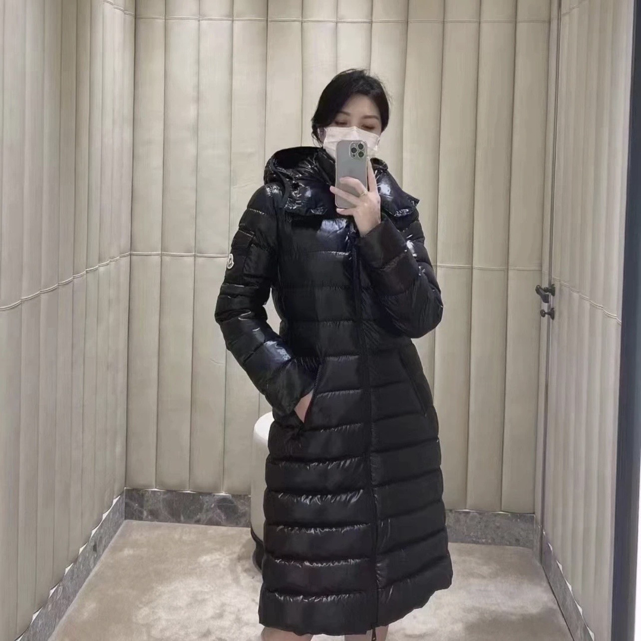 99新 MONCLER tob470/Moka袖标logo长款连帽羽绒服 0码 锦纶