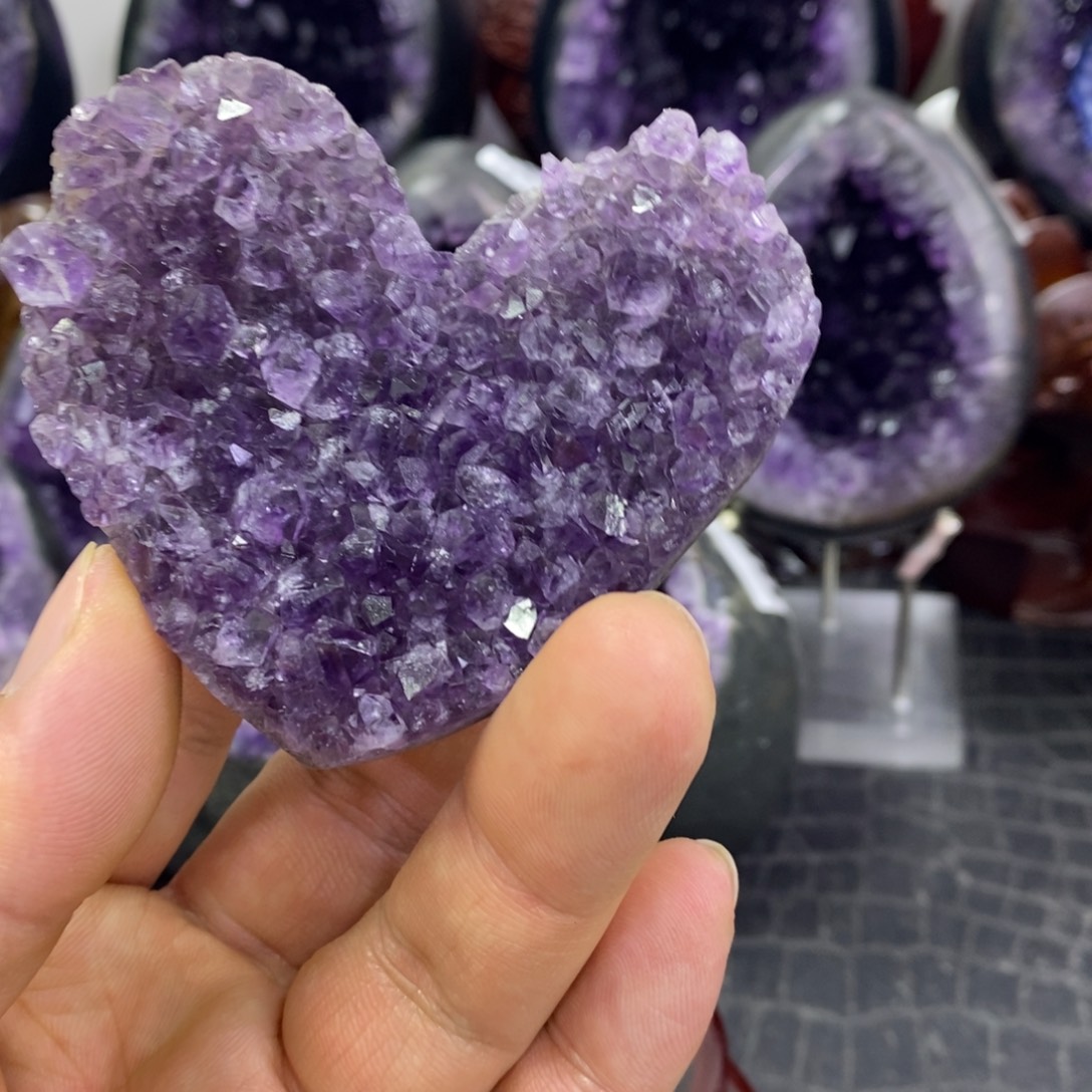 水晶大型摆件（非配饰）未镶嵌紫水晶568 紫水晶爱心摆件