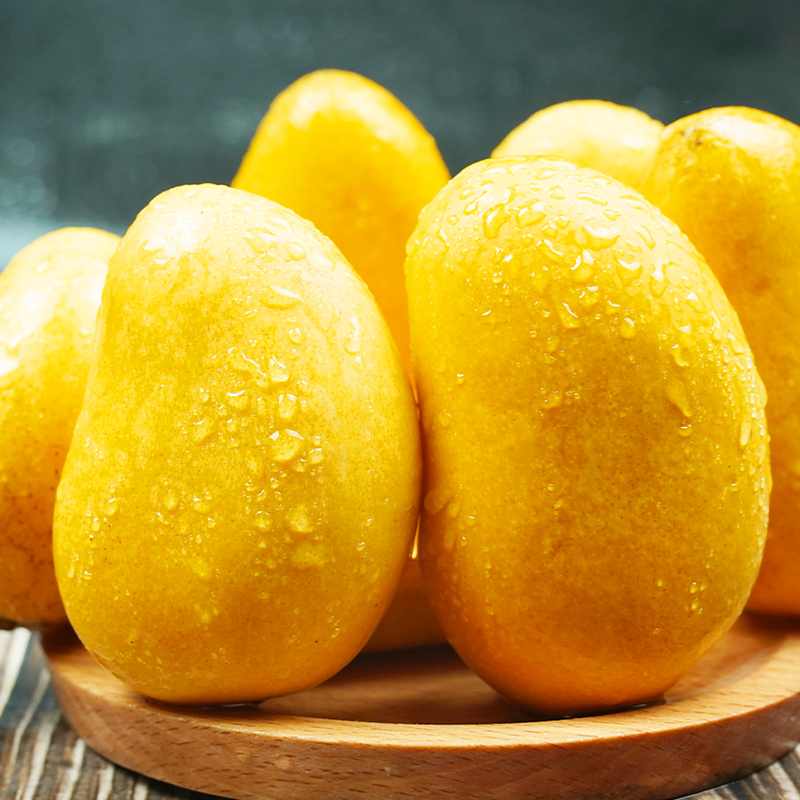 【顺丰】海南三亚树上熟小台农芒果3斤 新鲜应当季热带水果 香甜大果整箱包邮