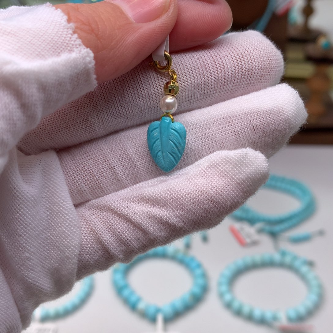 绿松石配饰未镶嵌