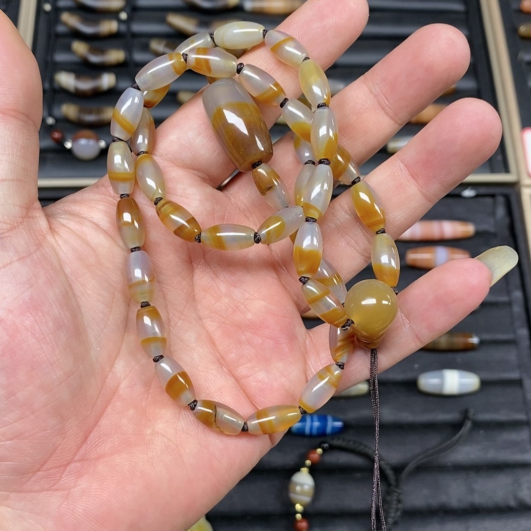 玛瑙/玉髓颈饰未镶嵌