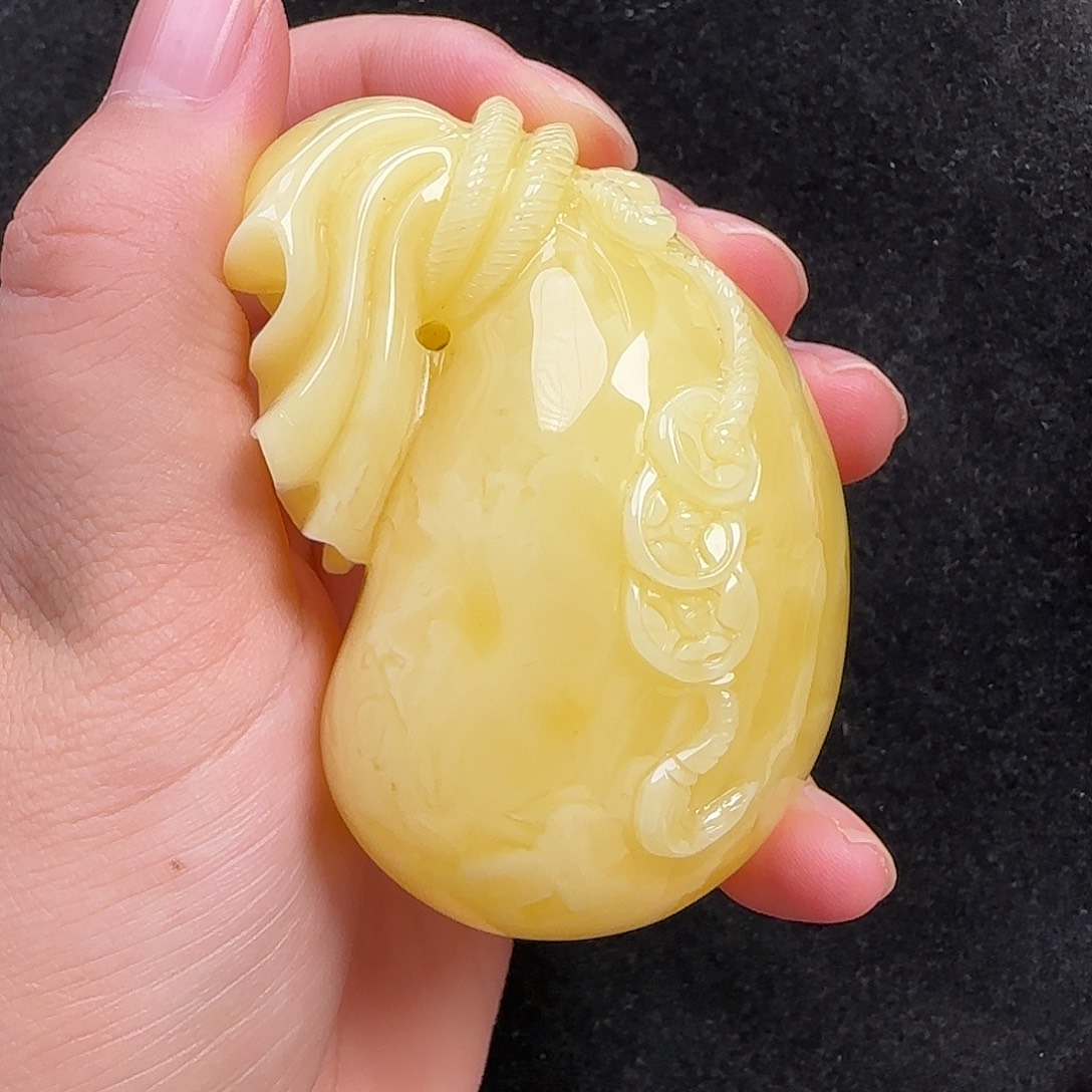 蜜蜡未镶嵌珠宝奇石