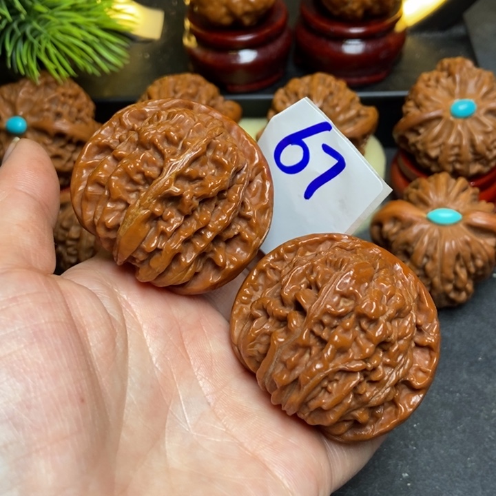 文玩核桃把件46楼呀，67