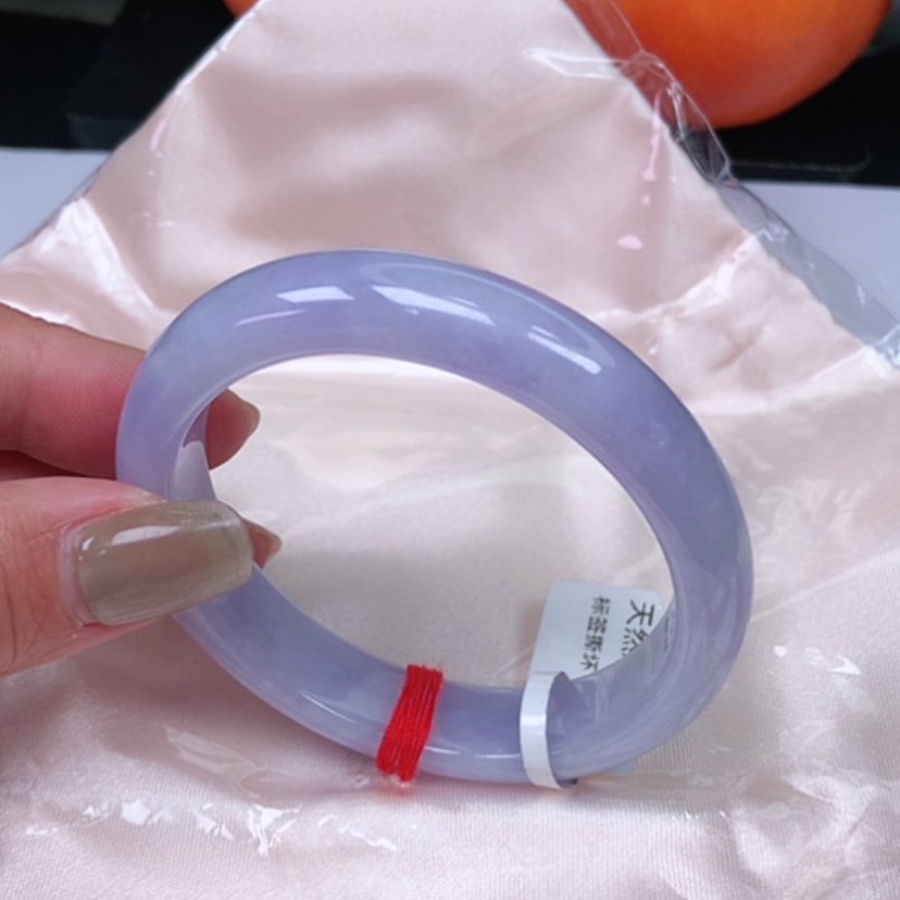 【闪购商品】翡翠手镯未镶嵌贵妃，