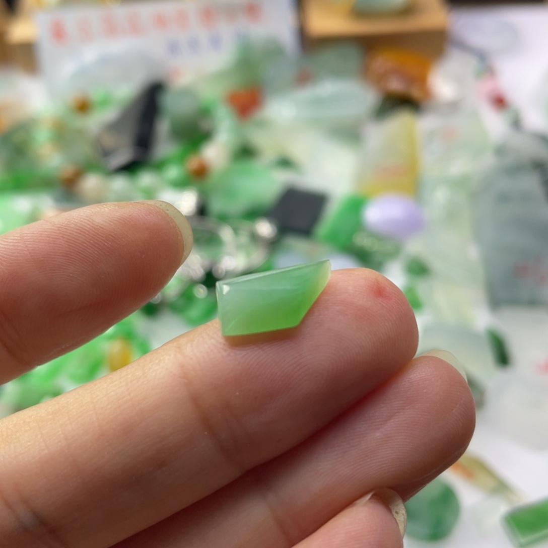 定制翡翠未镶嵌天然缅甸翡翠