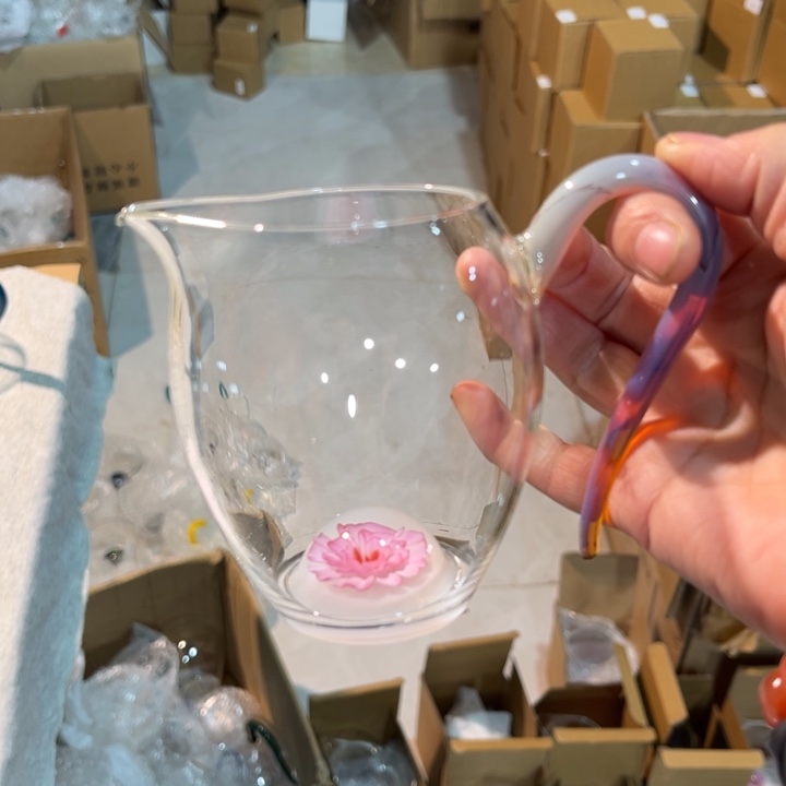 忆然紫凤玉粉花珠。        