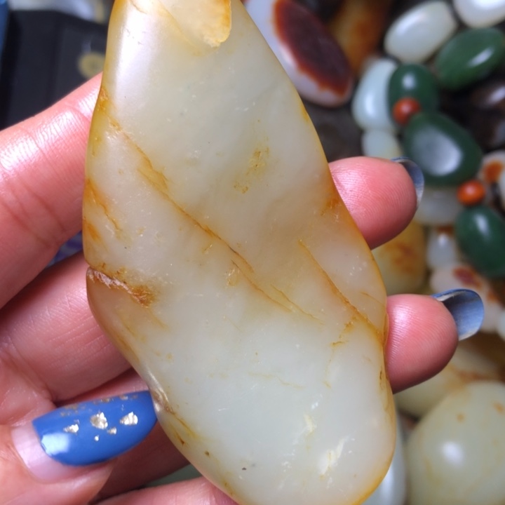 和田玉（翠青玉）未镶嵌珠宝奇石