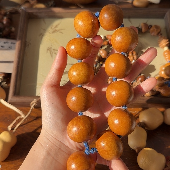 傅****花叶老皮手持手串