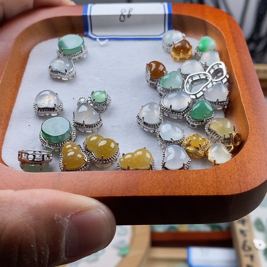 翡翠颈饰未镶嵌潘朵拉88一个