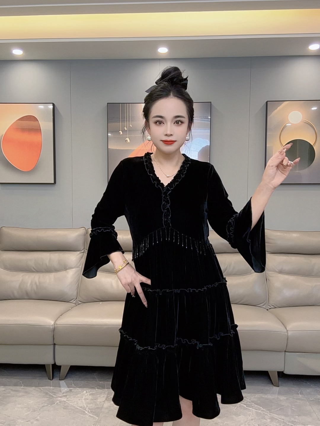 纯色中腰A字裙V领长袖夏季连衣裙设计师显瘦自然密语