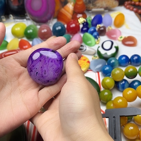 玛瑙/玉髓颈饰未镶嵌