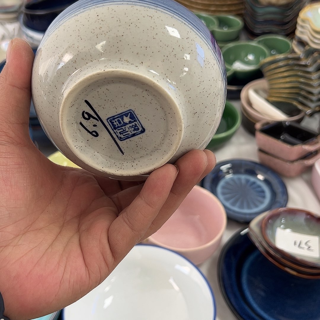 有***些当代一个，。                
