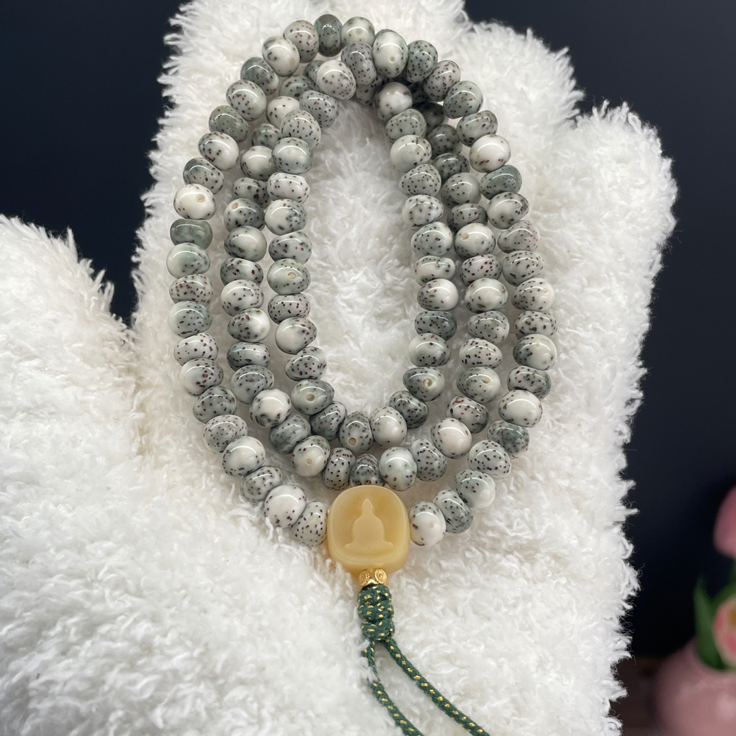 星月菩提绿白蒜瓣大肠手串手持撞色感