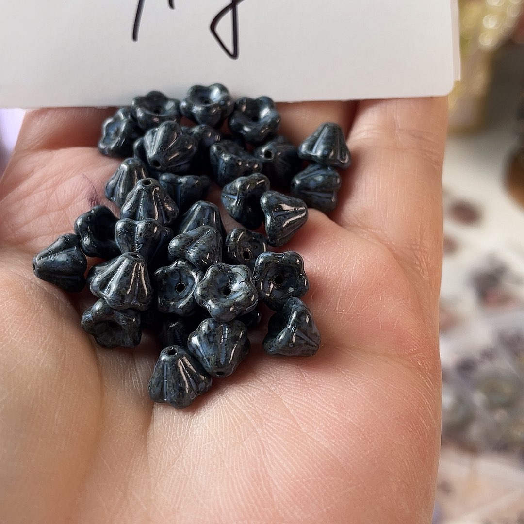 琉璃毕加索黑灰莲雾