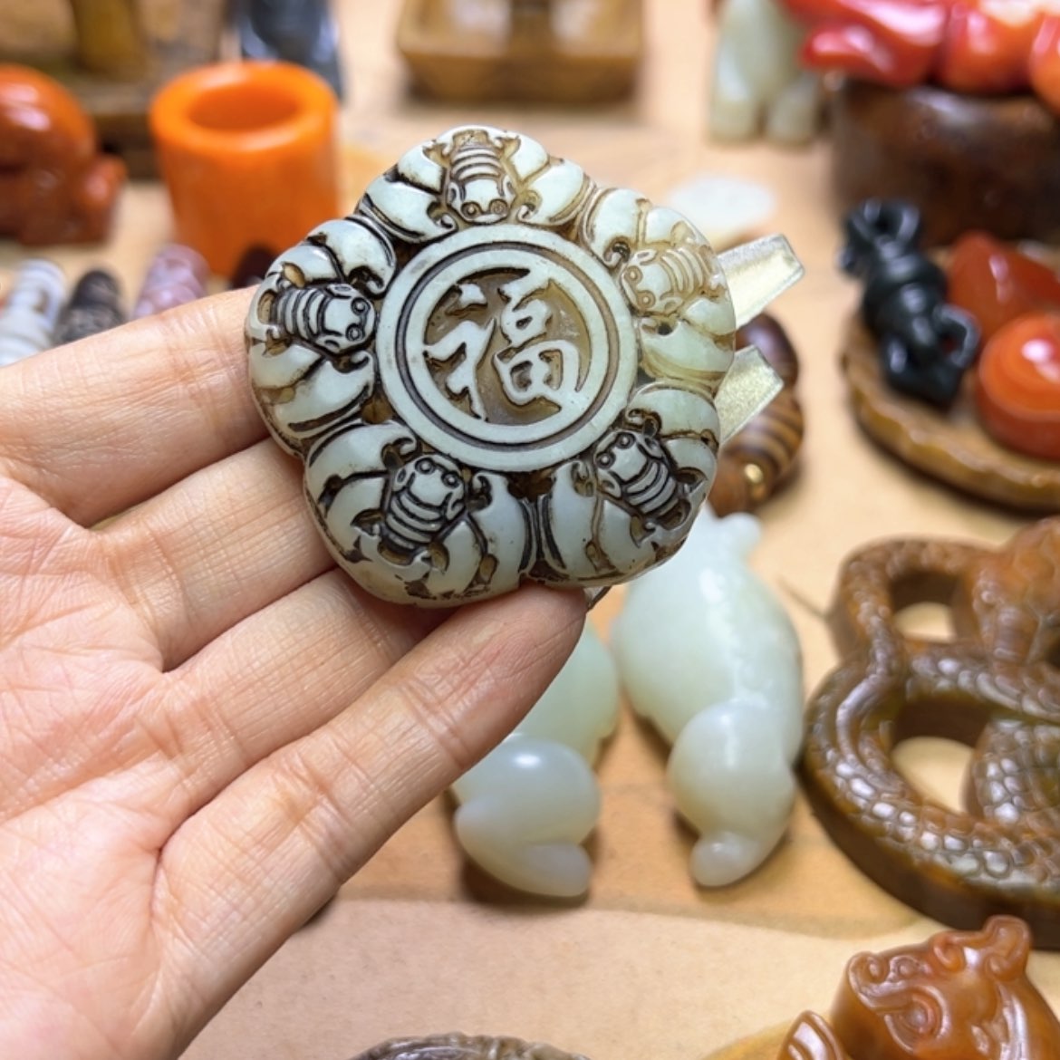 【闪购商品】蛇纹石玉颈饰未镶嵌