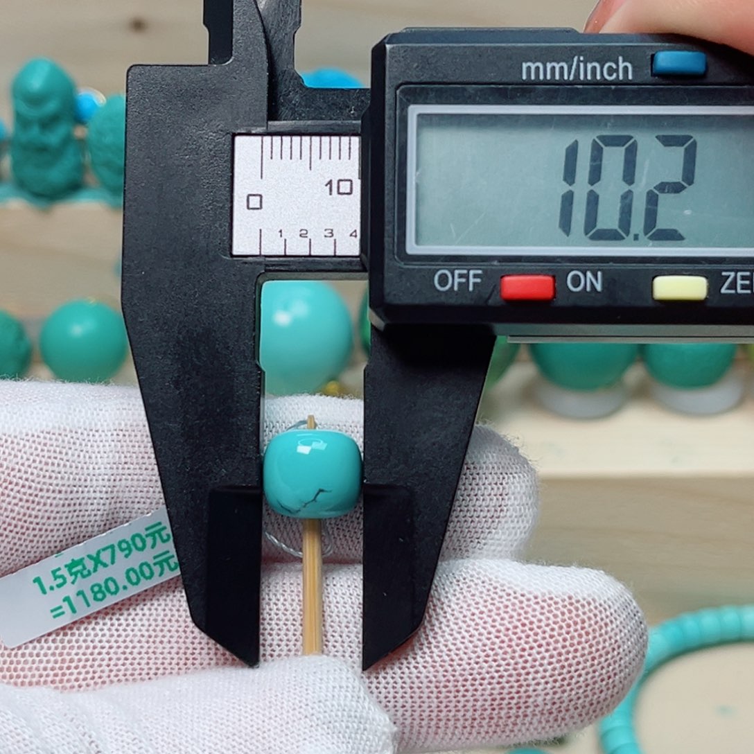 绿松石未镶嵌珠宝