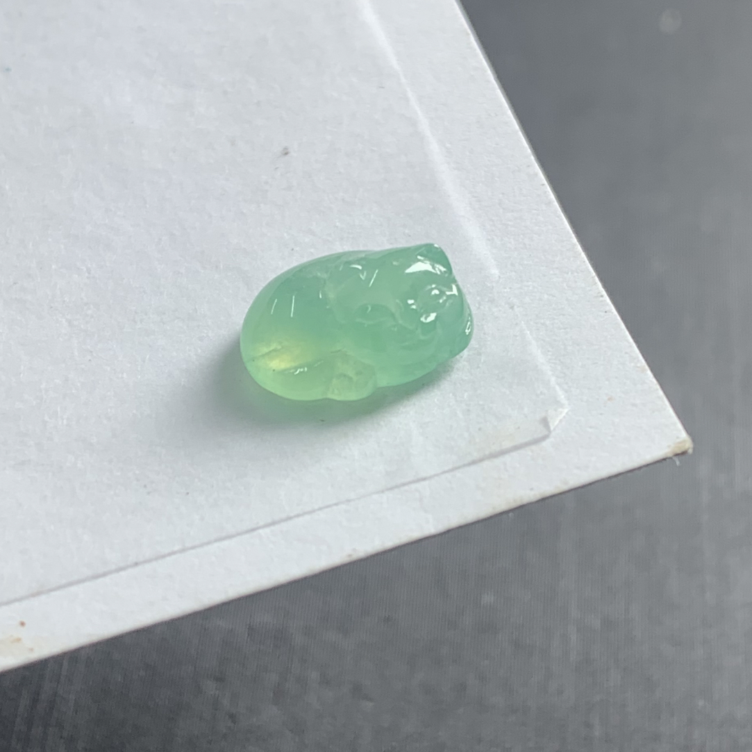 天然缅甸翡翠A货未镶嵌甜绿福利小猫猫卡9.0-6.2-4.2