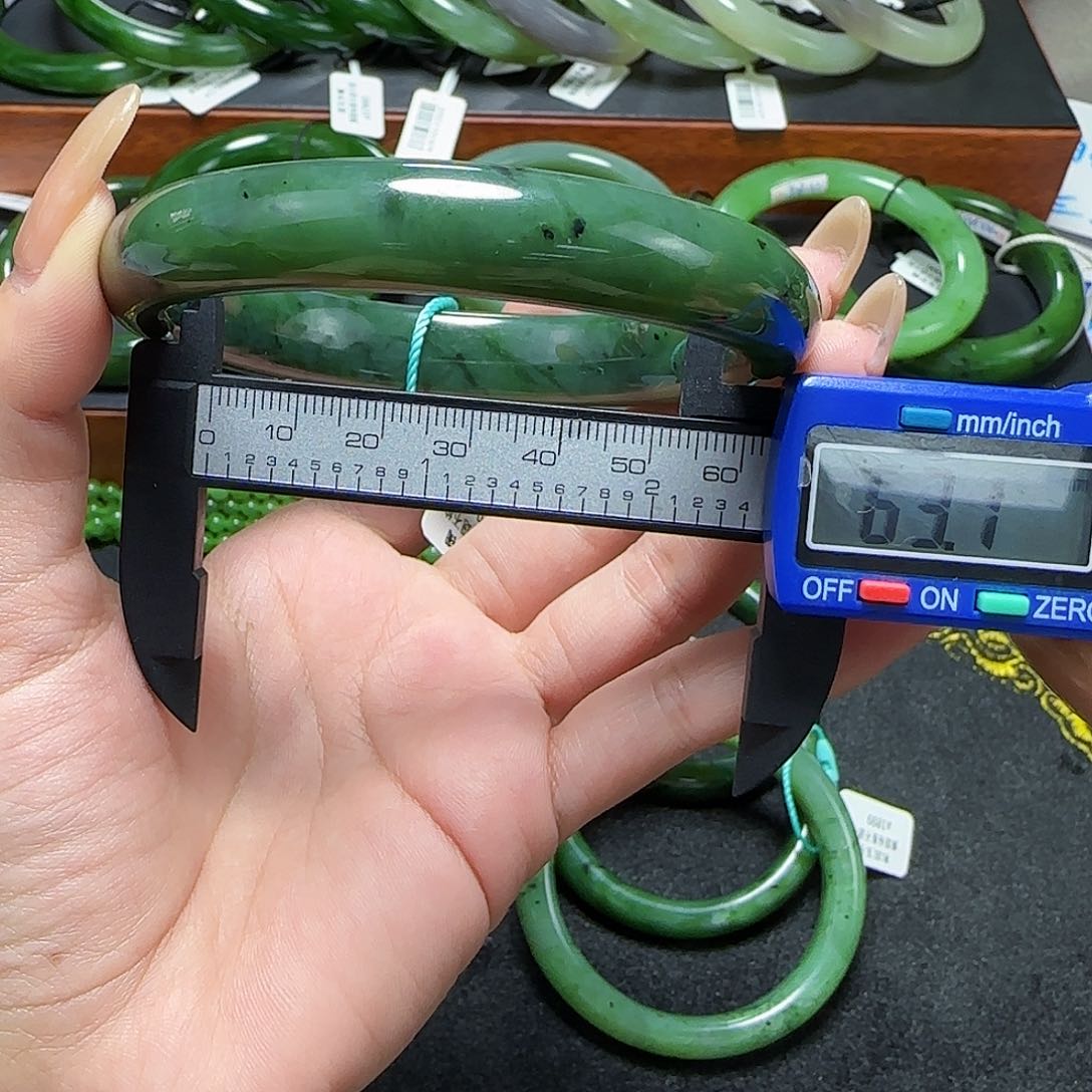 未镶嵌手镯和田玉（糖玉）