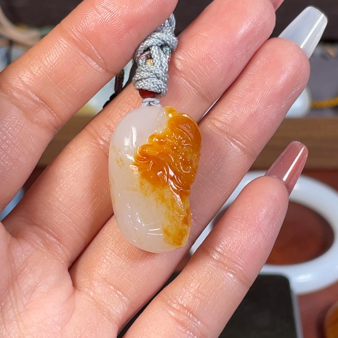 和田玉颈饰未镶嵌