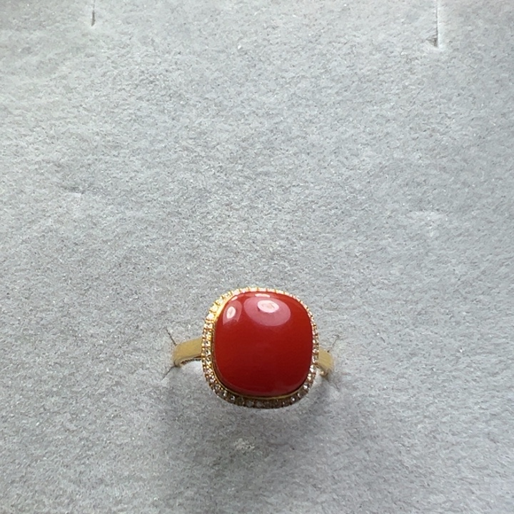 南红玛瑙18K金镶嵌戒指