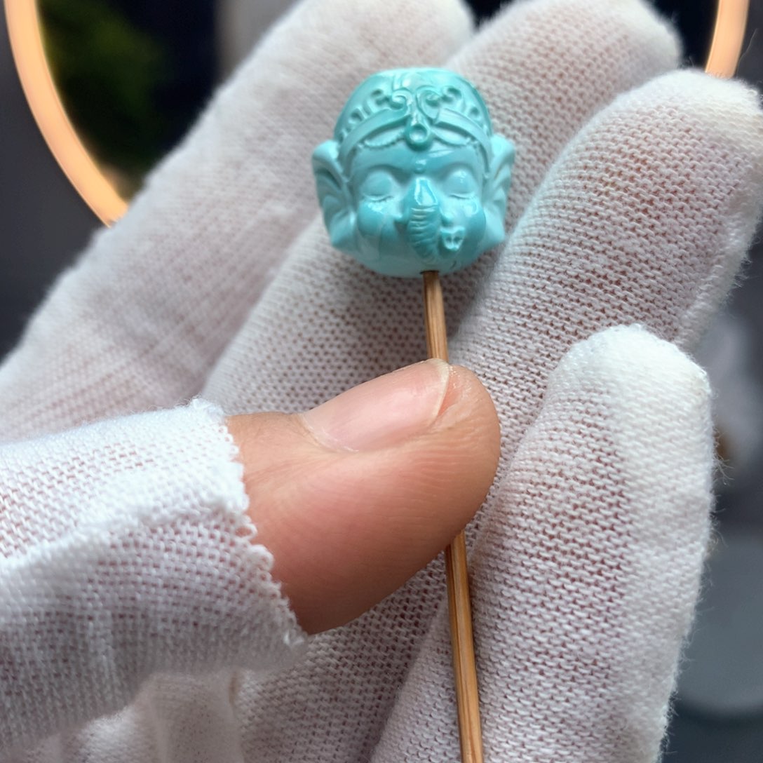 绿松石未镶嵌挂件