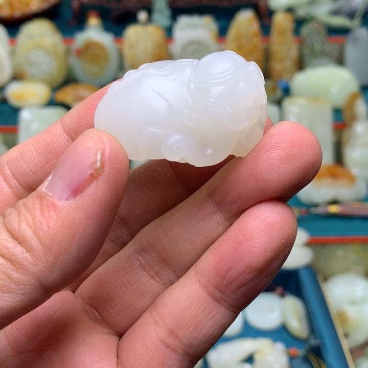 和田玉颈饰未镶嵌咕*哒