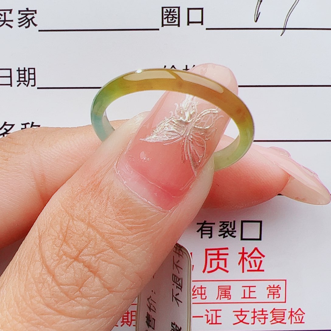 翡翠戒指未镶嵌翡翠
