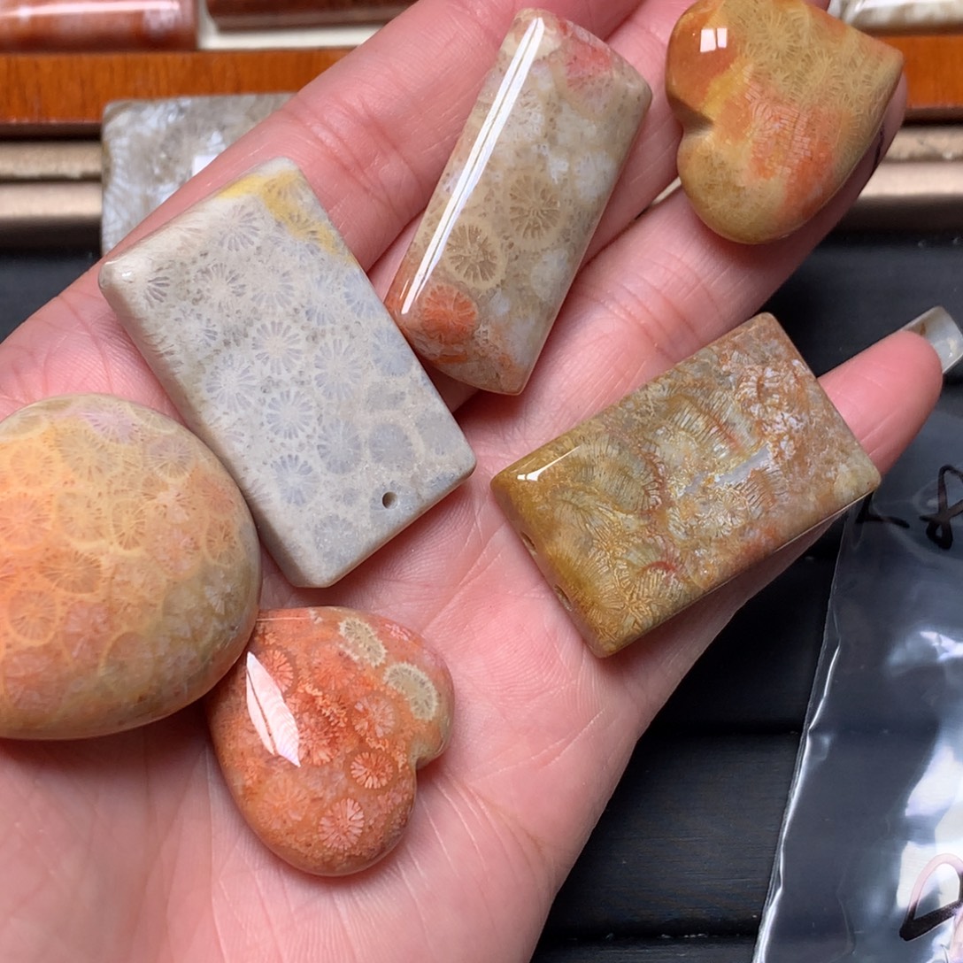 种***子硅化玉未镶嵌吊坠无事牌手排平安扣