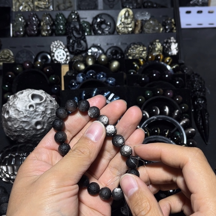 憩***今黑曜岩未镶嵌珠宝奇石