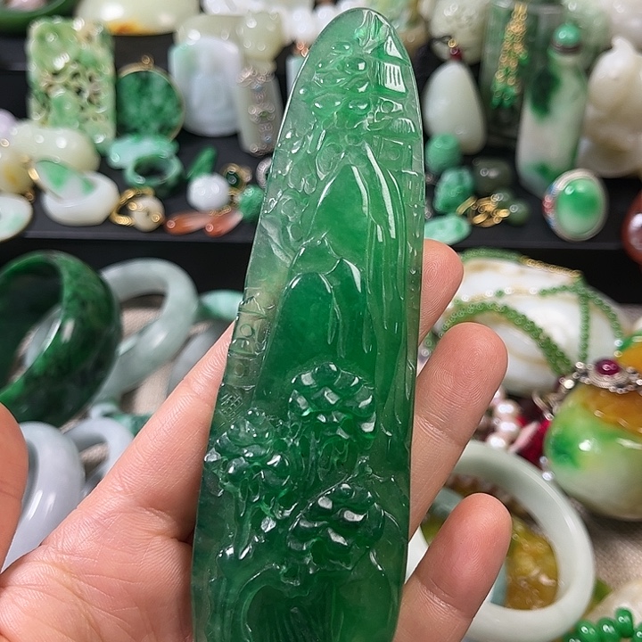 h***n翡翠未镶嵌颈饰翡翠未镶嵌颈饰