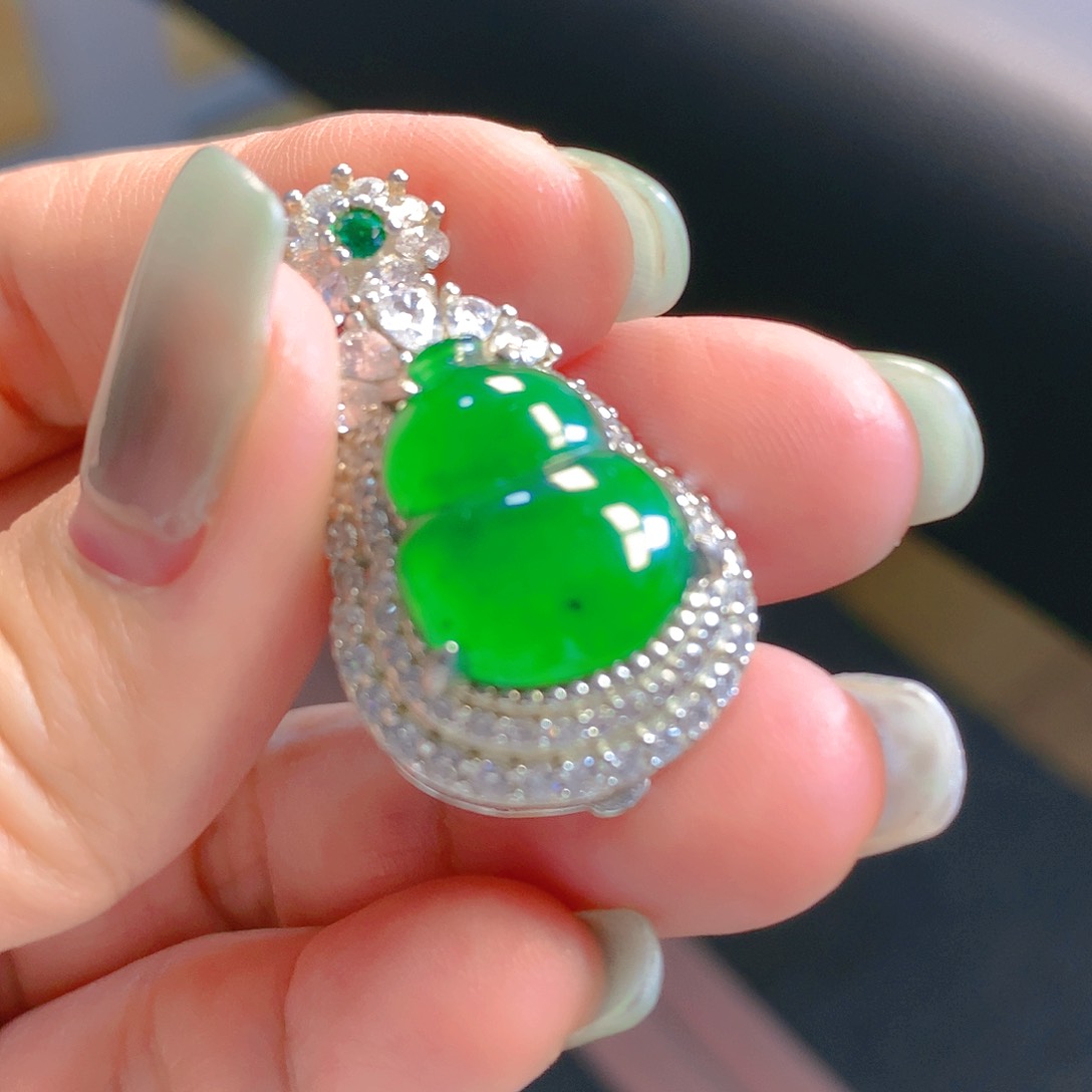 翡翠颈饰银S925镶嵌翡翠