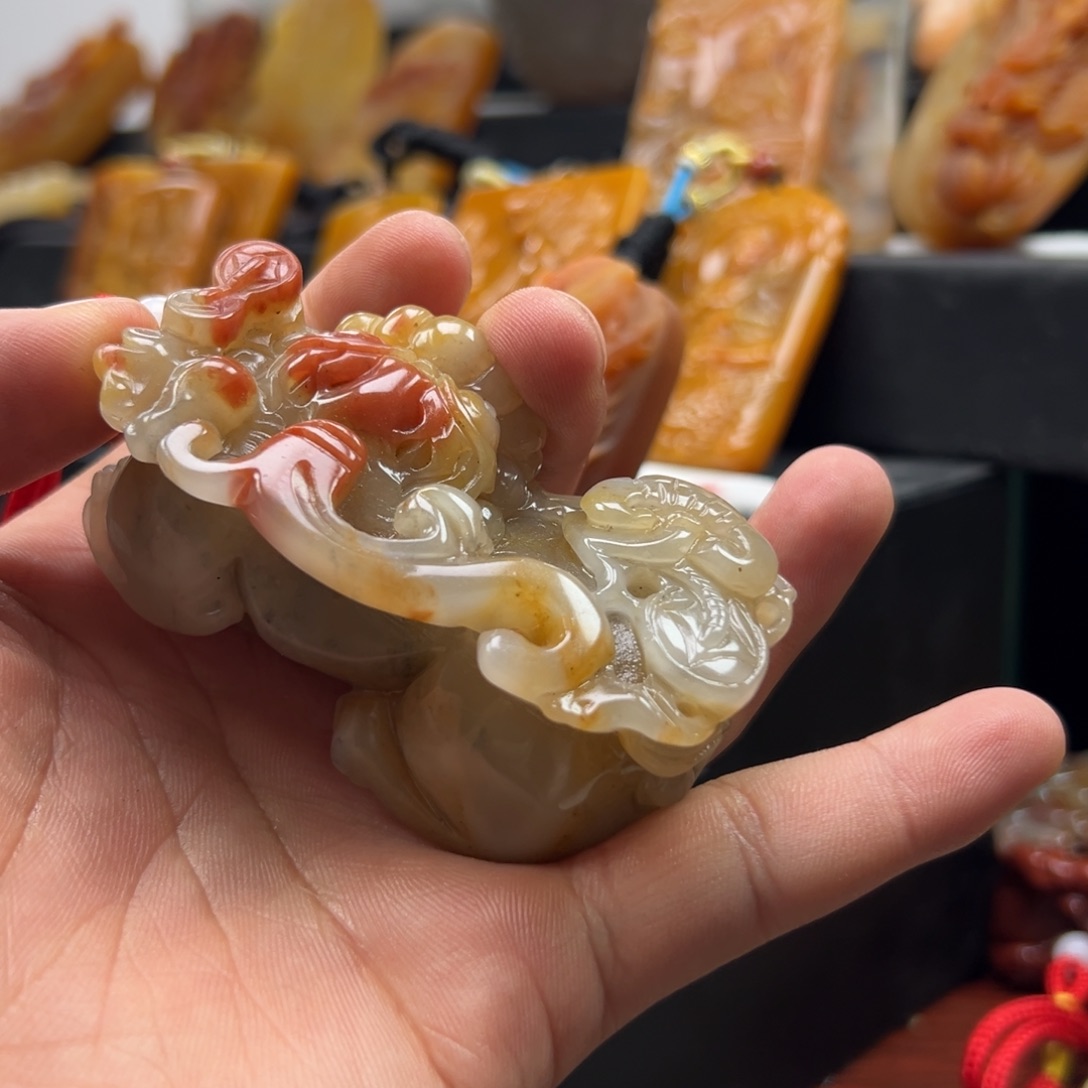 石英质玉（黄龙玉）未镶嵌多选发其一